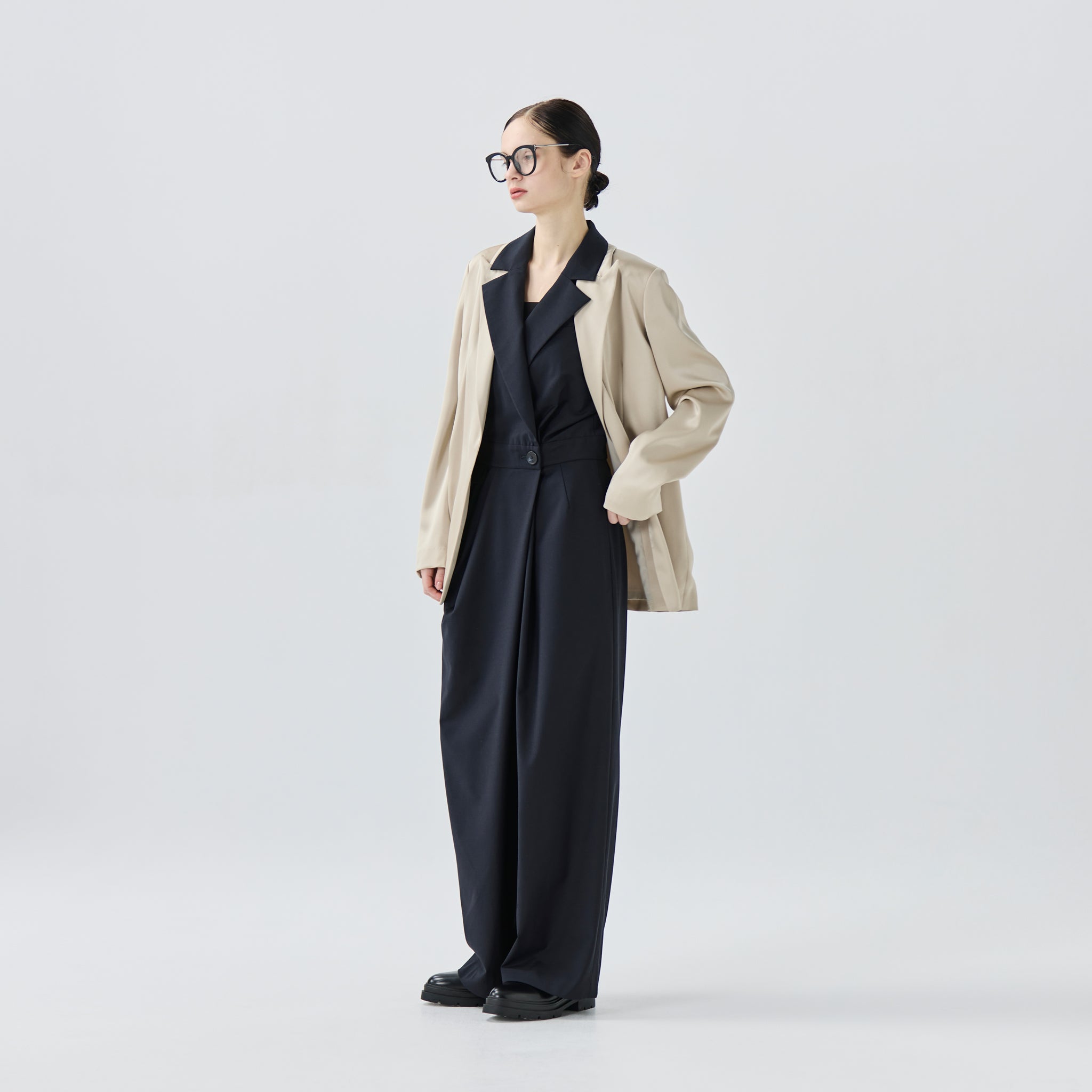 サテンジャケット