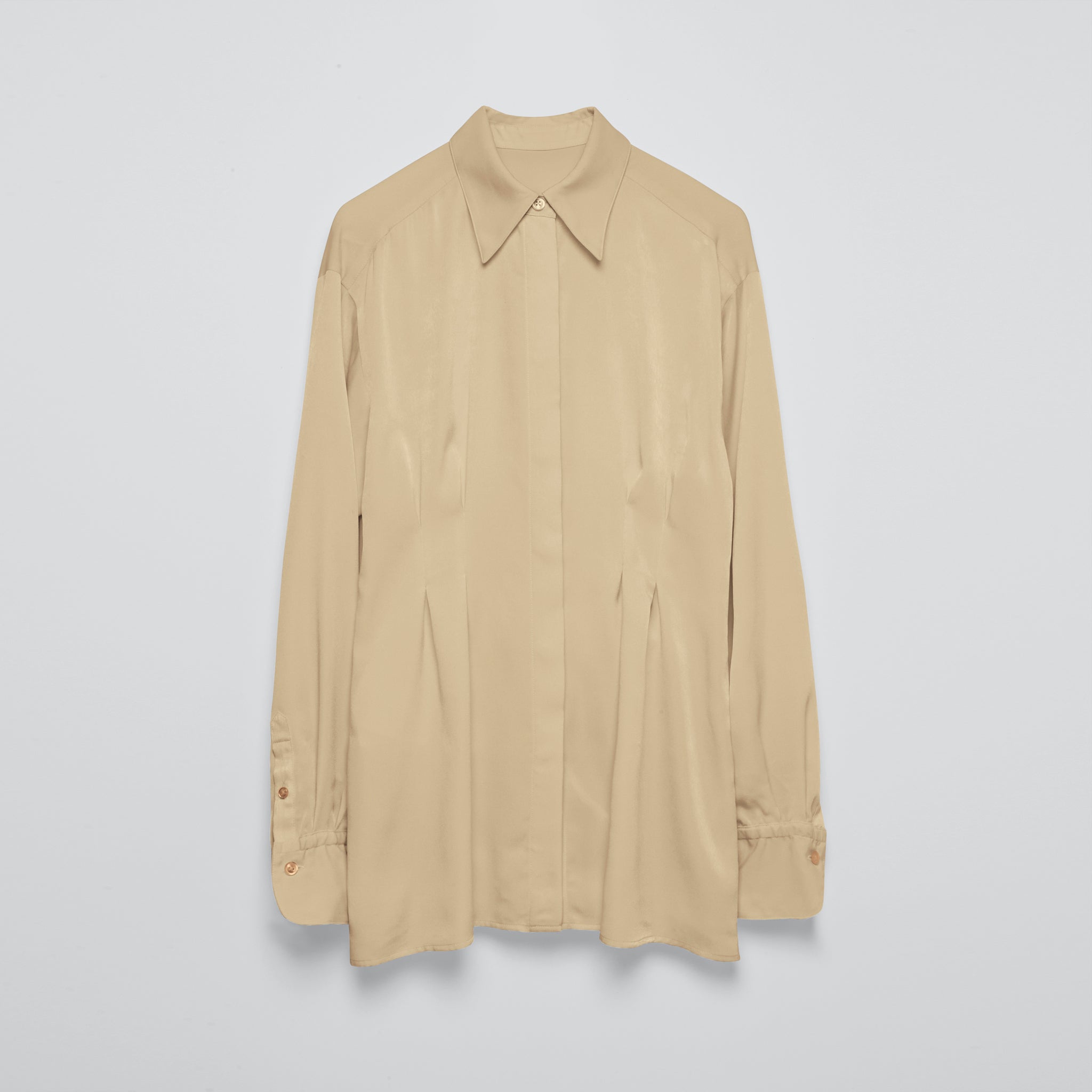 インバーテッドタックブラウス