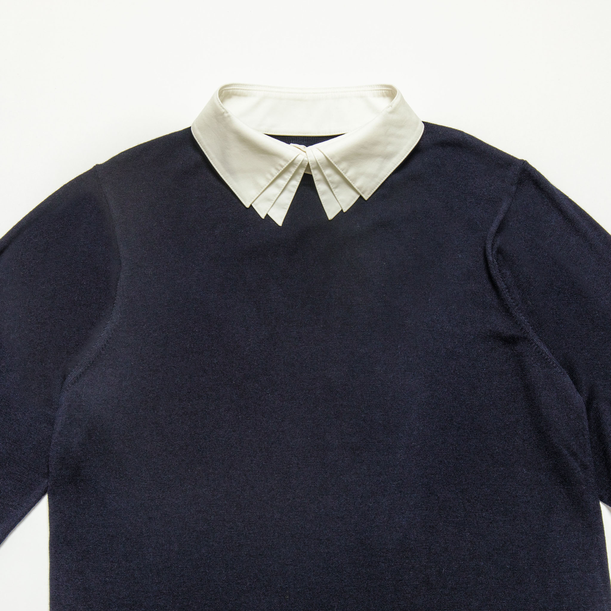 「グッドアップニット」シルクウール クルーネック