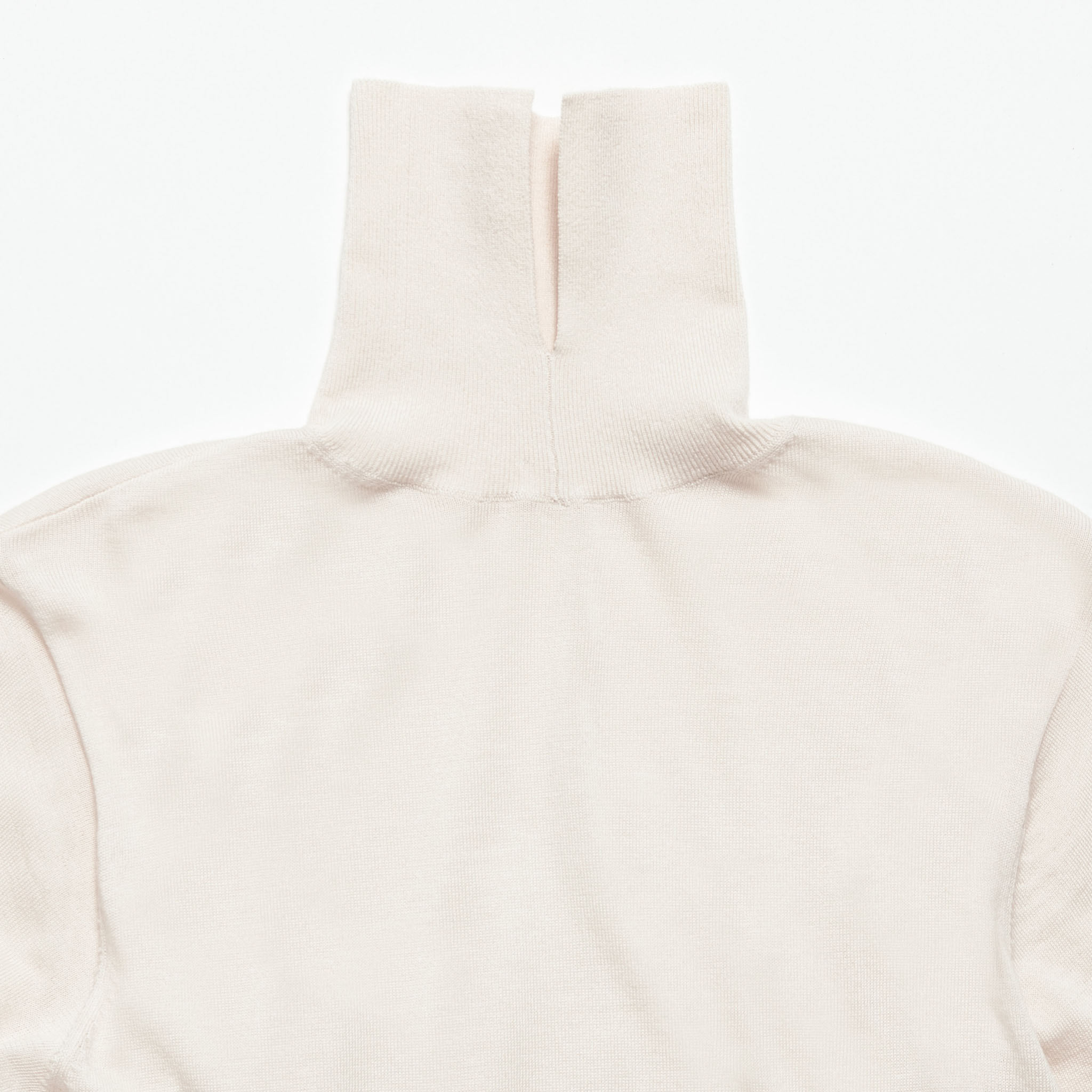 「グッドアップニット」シルクウール 2WAYタートル