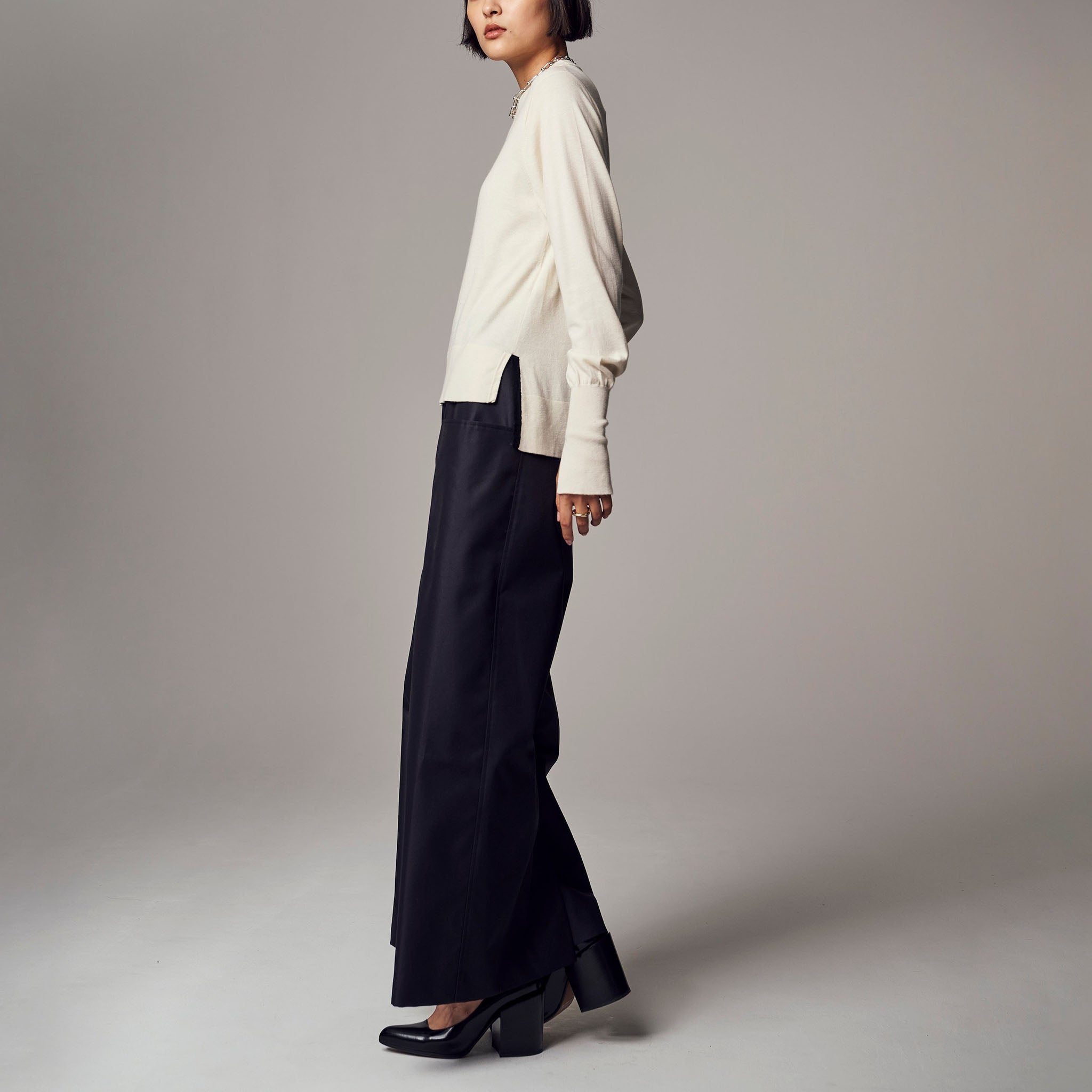 「グッドアップニット」シルクウール クルーネック