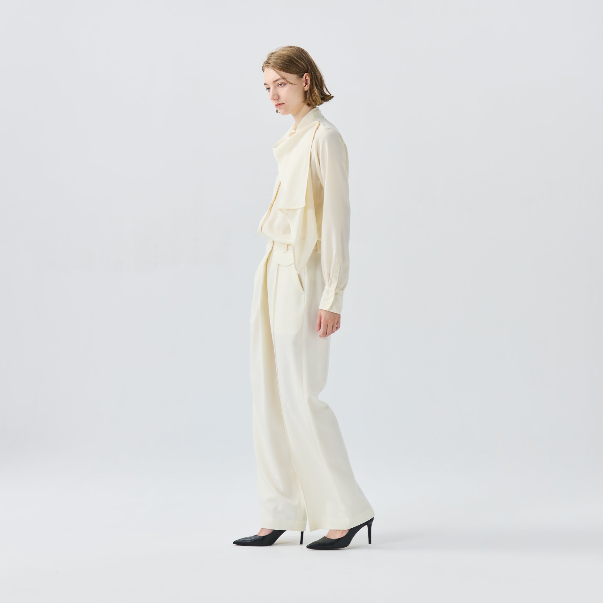 ラップクロスブラウス