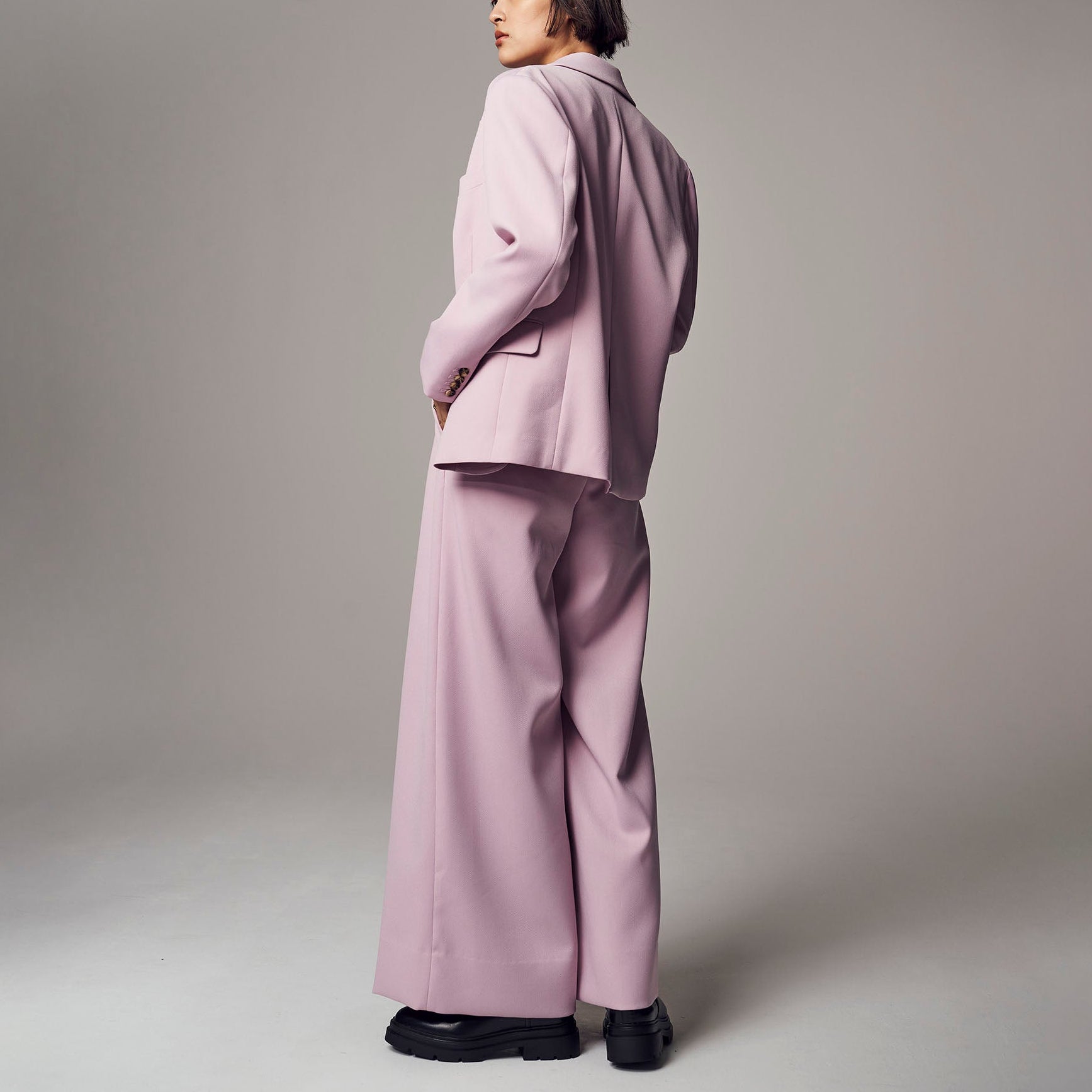 「ニュースタンダードワイドパンツ」スペリオウールミックス