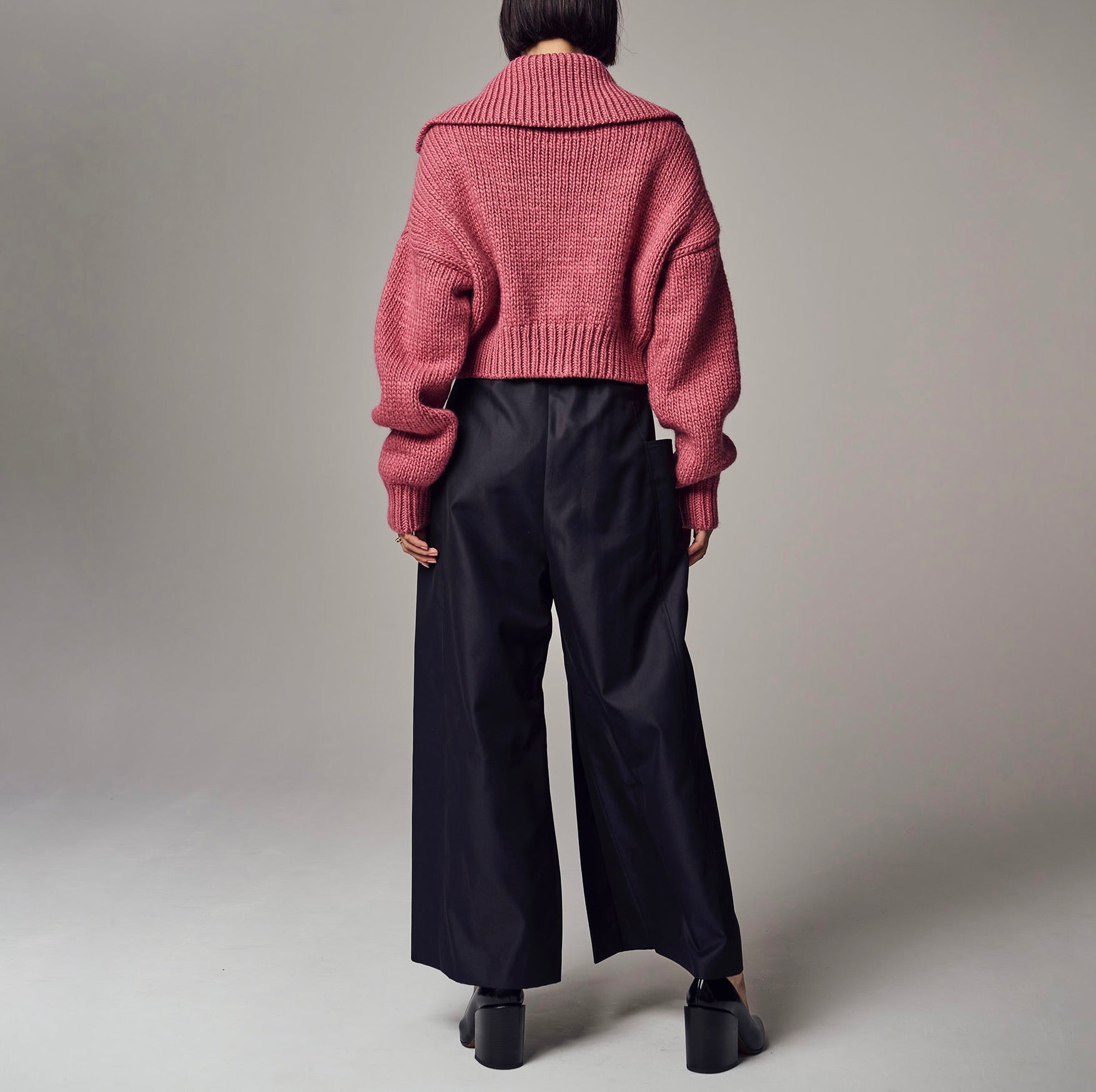 「ムービングベイカーパンツ」ドレスコットン