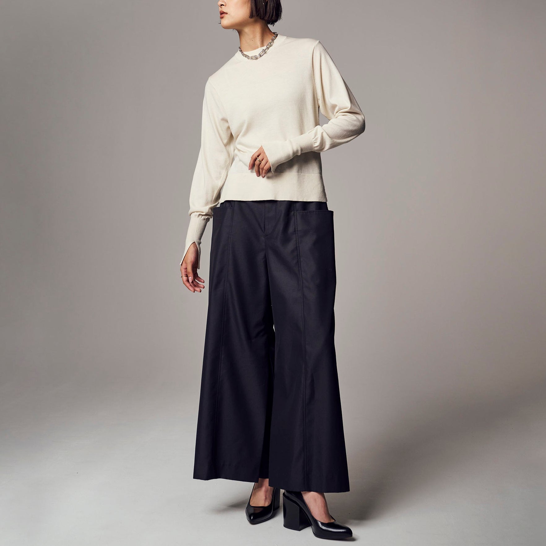 「ムービングベイカーパンツ」ドレスコットン