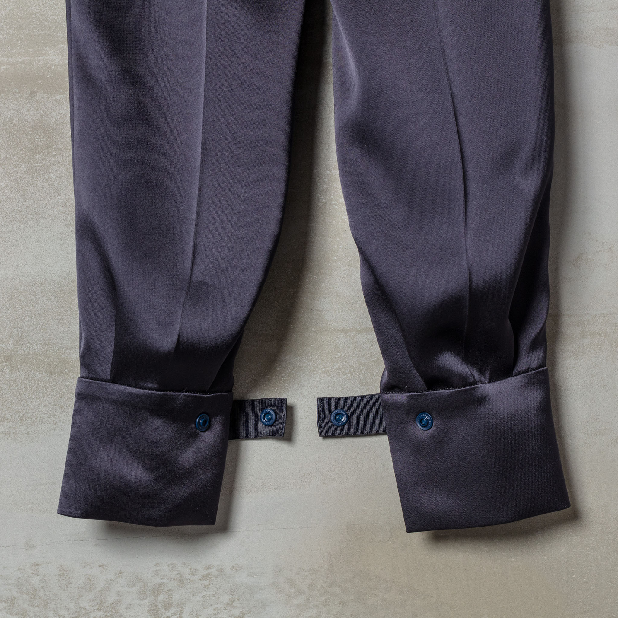 「フェアウェイパンツ」オールサテンジョガー