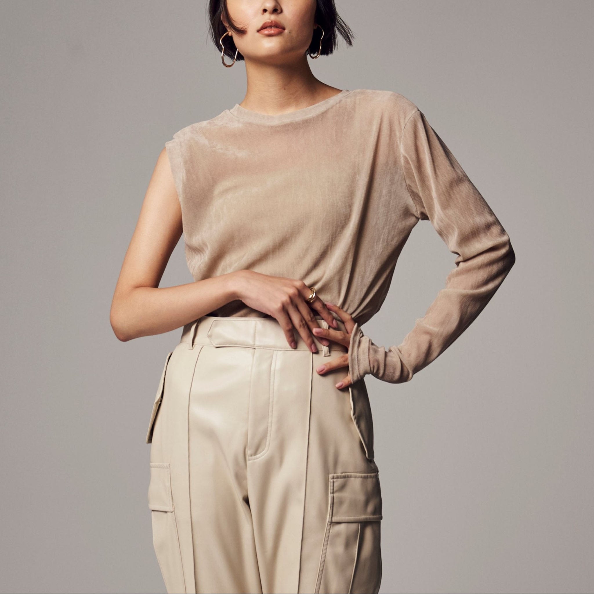 「レイヤード アシメトップス」スムースフロッキー