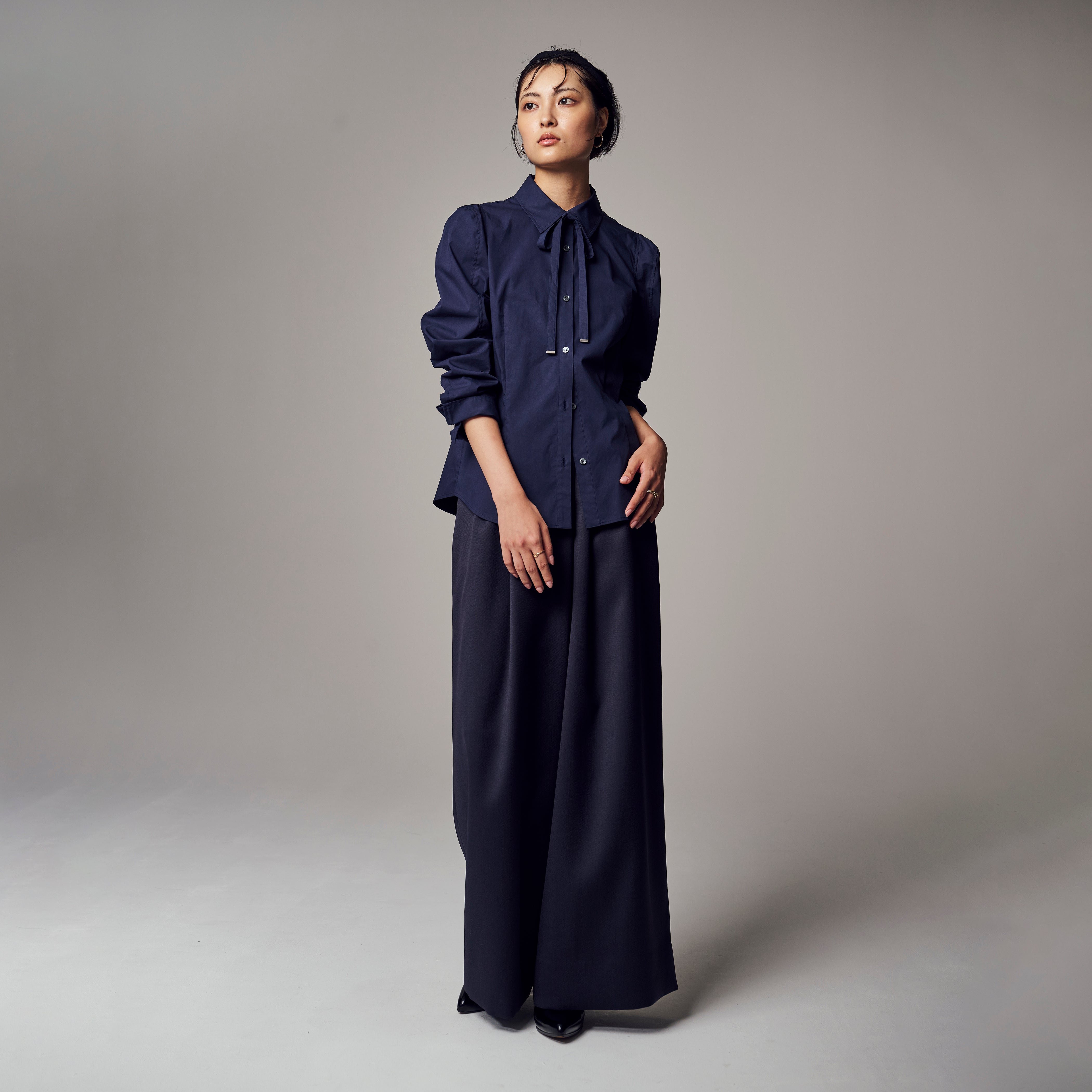 【美品】NewYorker ワイドパンツ ネイビー M ニュースタンダードワイドパンツ」スペリオウールミックス