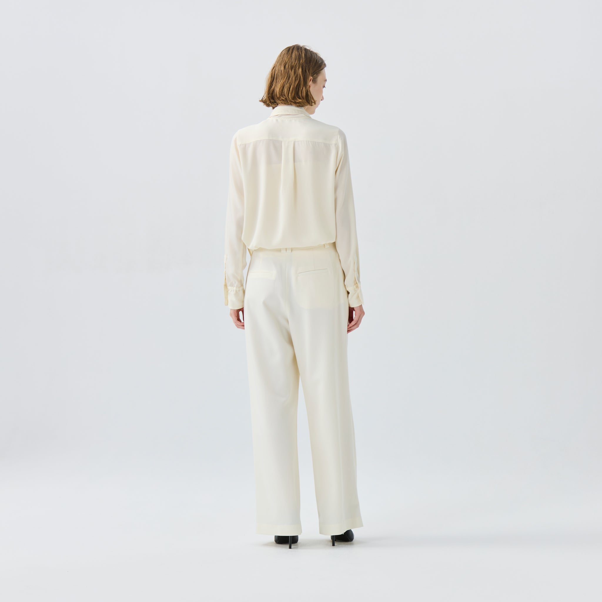 ラップクロスブラウス