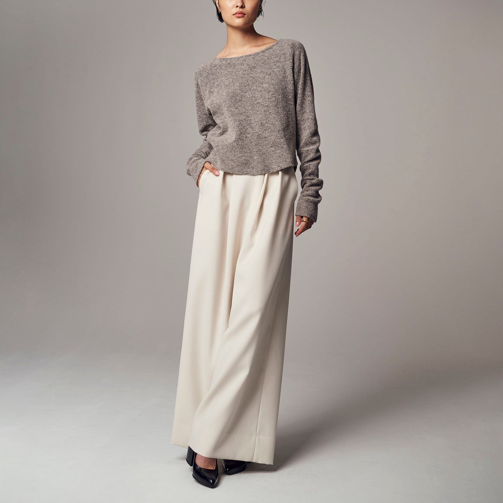 「ニュースタンダードワイドパンツ」スペリオウールミックス